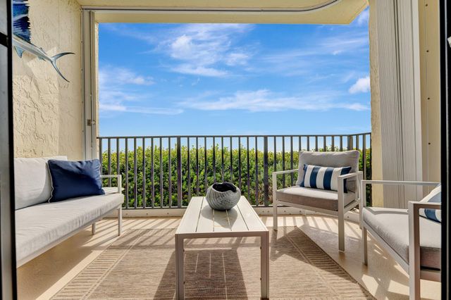 7420 S OCEAN Drive 215, Jensen Beach, FL 34957