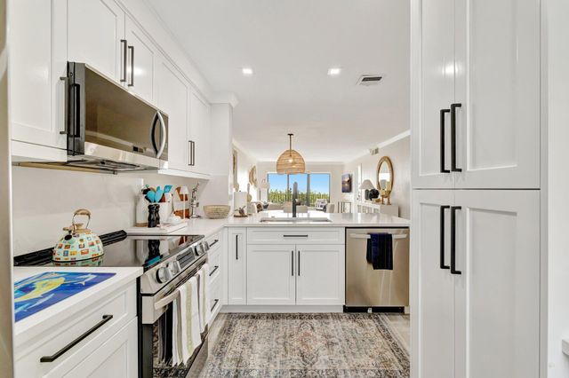 7420 S OCEAN Drive 215, Jensen Beach, FL 34957