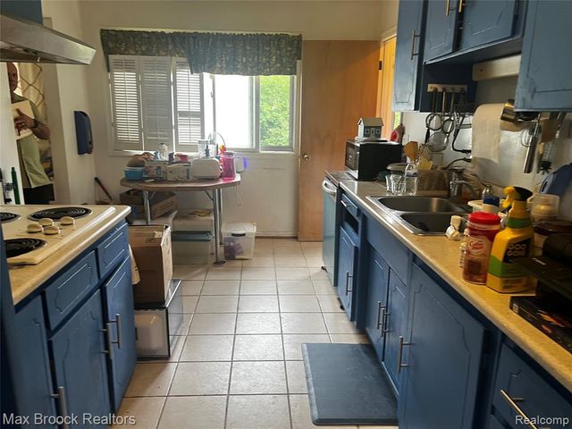 16218 Addison Street, Southfield, MI 48075