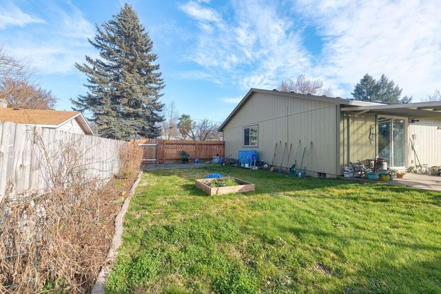 1116 SW Spruce Street, Grants Pass, OR 97526