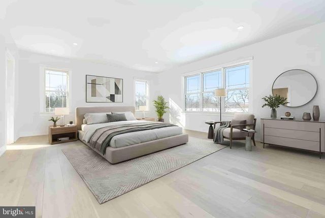 102 RAILROAD AVE, Chalfont, PA 18914