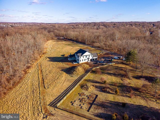 102 RAILROAD AVE, Chalfont, PA 18914