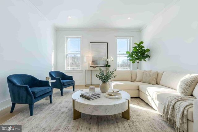 102 RAILROAD AVE, Chalfont, PA 18914