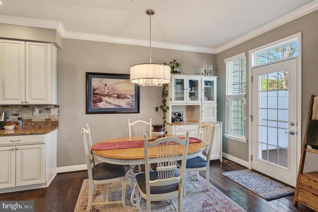 31 HAWKSWELL CIR, Oreland, PA 19075
