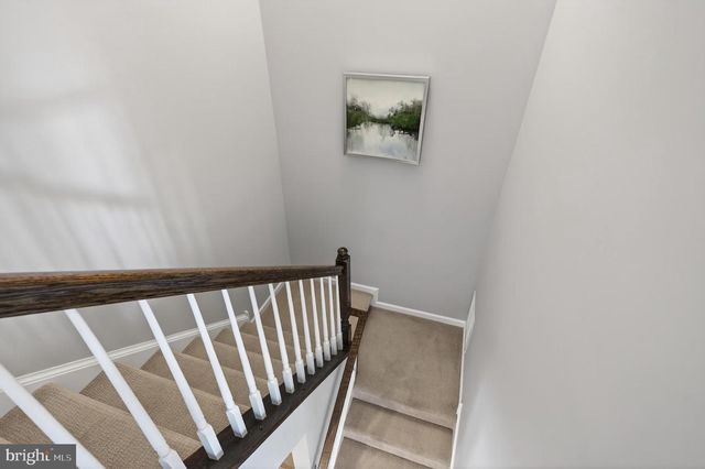 31 HAWKSWELL CIR, Oreland, PA 19075