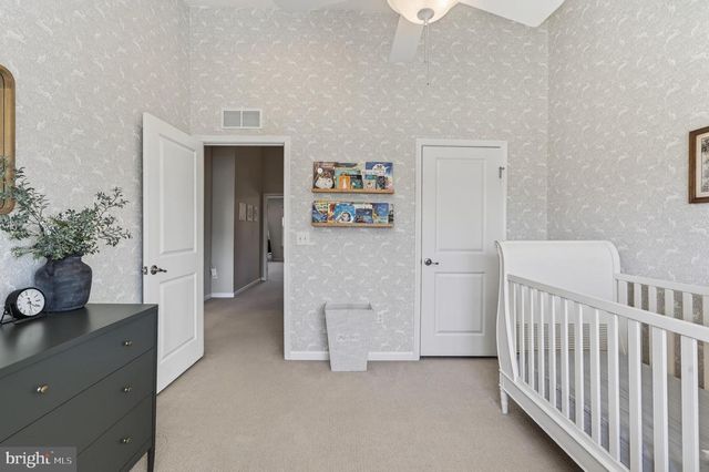 31 HAWKSWELL CIR, Oreland, PA 19075