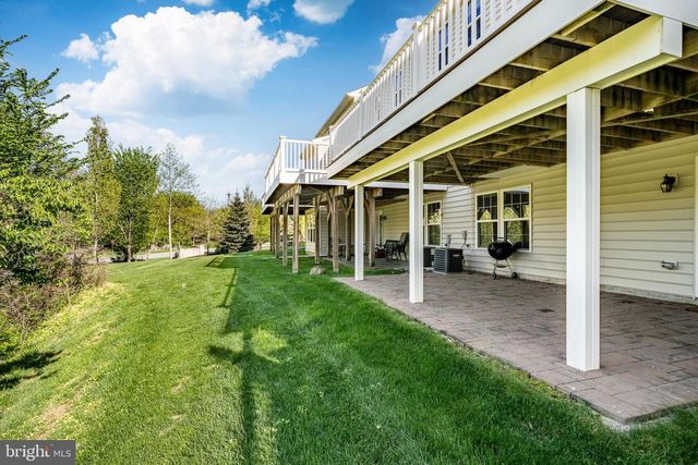 31 HAWKSWELL CIR, Oreland, PA 19075