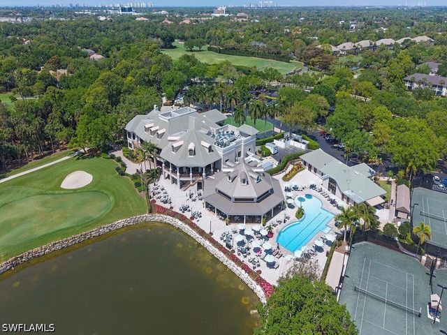 2285 Harmony LN 104, Naples, FL 34109