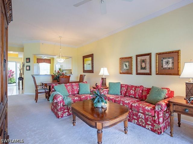 2285 Harmony LN 104, Naples, FL 34109