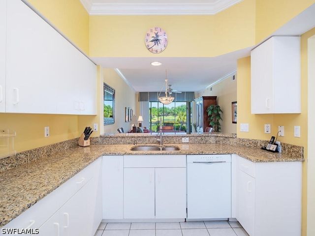 2285 Harmony LN 104, Naples, FL 34109