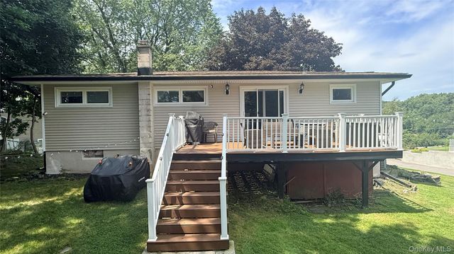 128 Shear Hill Road, Mahopac, NY 10541