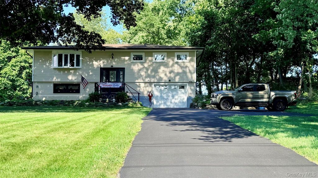 128 Shear Hill Road, Mahopac, NY 10541