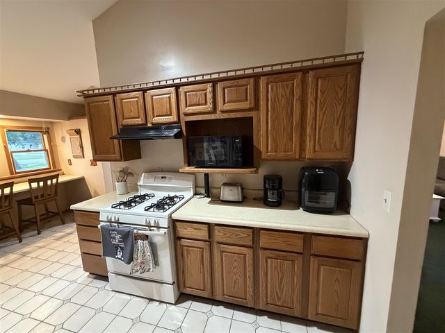1055 Miller, Plainwell, MI 49080