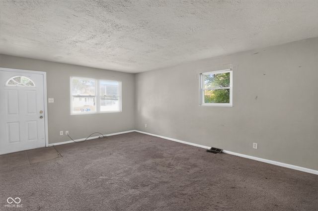 4140 Mellis Drive, Indianapolis, IN 46235