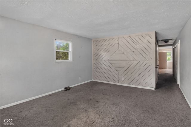 4140 Mellis Drive, Indianapolis, IN 46235