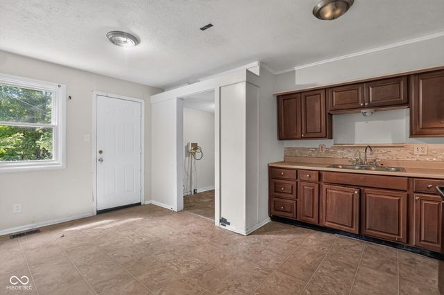 4140 Mellis Drive, Indianapolis, IN 46235