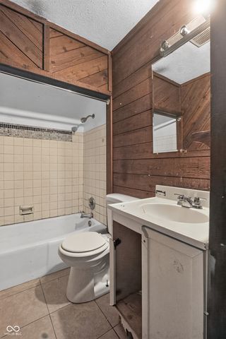 4140 Mellis Drive, Indianapolis, IN 46235