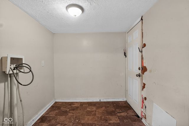 4140 Mellis Drive, Indianapolis, IN 46235