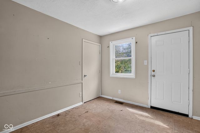 4140 Mellis Drive, Indianapolis, IN 46235