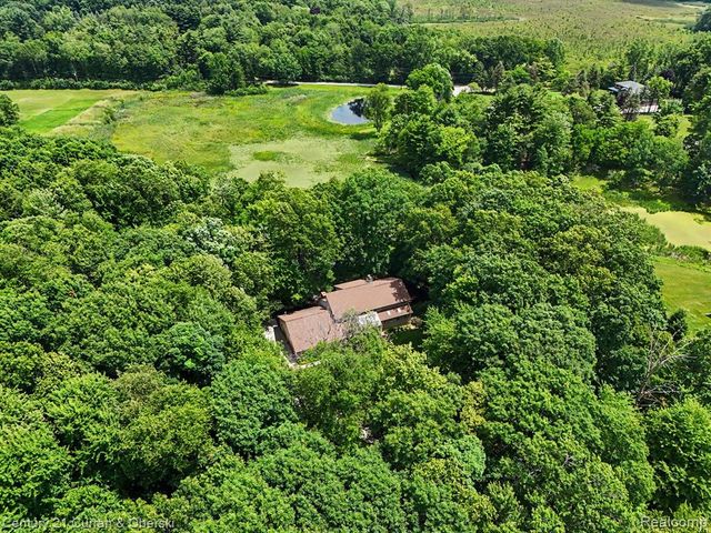 11349 Philway Court, Brighton, MI 48114