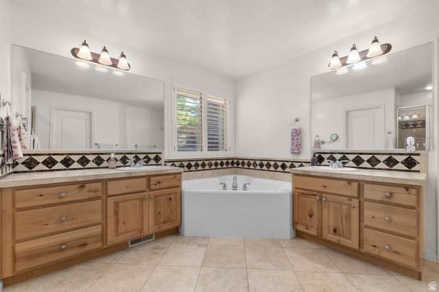 11474 S JORDAN FARMS RD, South Jordan, UT 84095