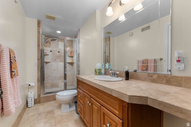 11474 S JORDAN FARMS RD, South Jordan, UT 84095