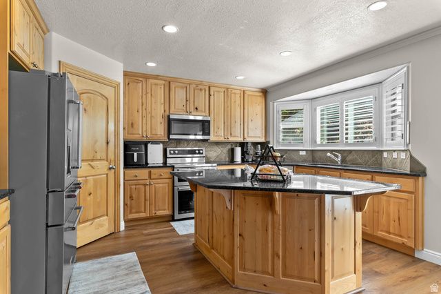 11474 S JORDAN FARMS RD, South Jordan, UT 84095