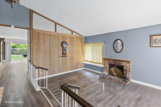 1284 Kew Gardens Drive, Florissant, MO 63031