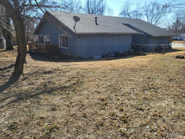 1284 Kew Gardens Drive, Florissant, MO 63031