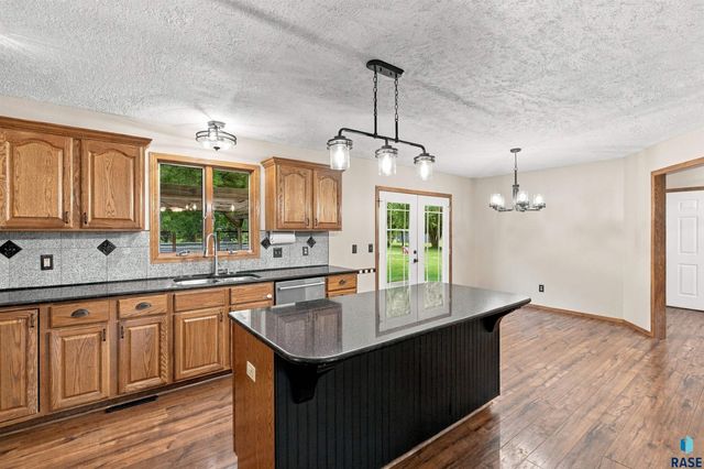 27091 Mariah Pl Place, Harrisburg, SD 57032
