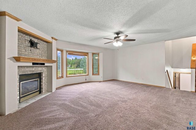 27091 Mariah Pl Place, Harrisburg, SD 57032