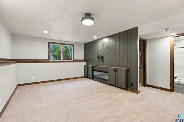 27091 Mariah Pl Place, Harrisburg, SD 57032