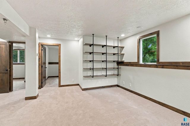 27091 Mariah Pl Place, Harrisburg, SD 57032