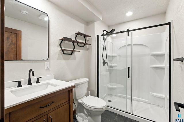 27091 Mariah Pl Place, Harrisburg, SD 57032