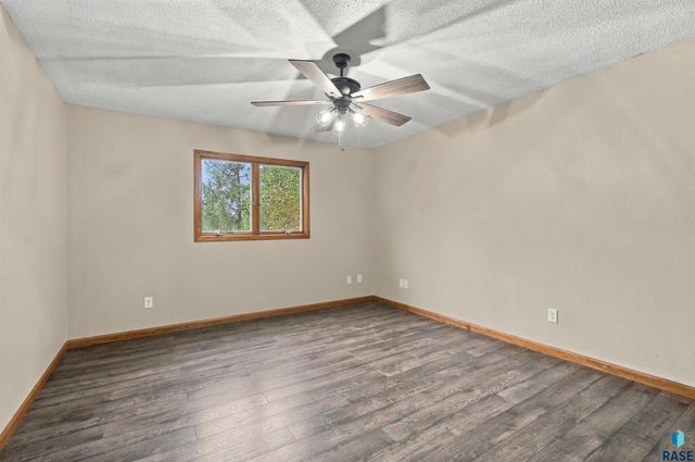 27091 Mariah Pl Place, Harrisburg, SD 57032