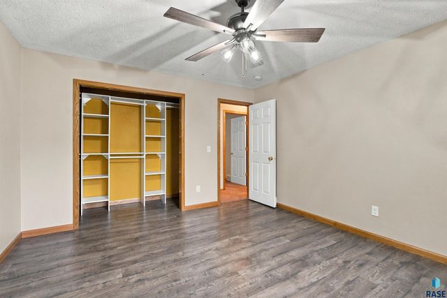 27091 Mariah Pl Place, Harrisburg, SD 57032