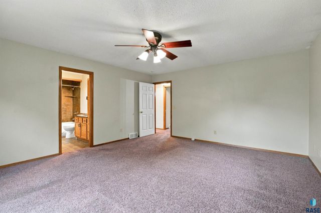 27091 Mariah Pl Place, Harrisburg, SD 57032