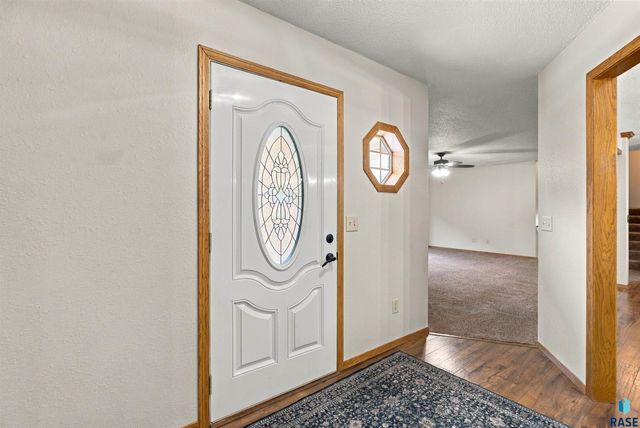 27091 Mariah Pl Place, Harrisburg, SD 57032