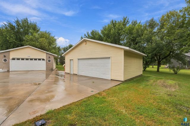 27091 Mariah Pl Place, Harrisburg, SD 57032