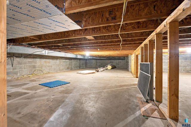 27091 Mariah Pl Place, Harrisburg, SD 57032