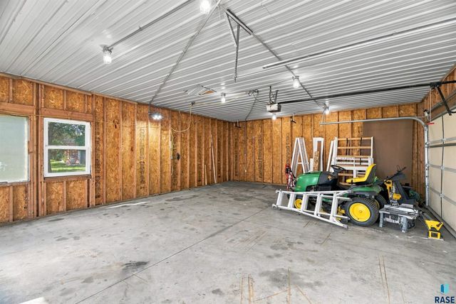 27091 Mariah Pl Place, Harrisburg, SD 57032