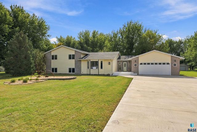 27091 Mariah Pl Place, Harrisburg, SD 57032