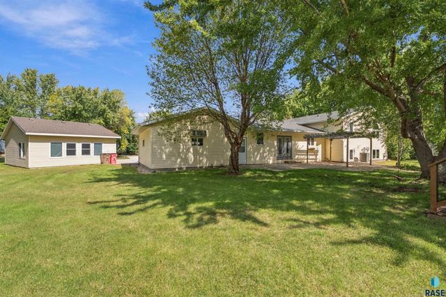 27091 Mariah Pl Place, Harrisburg, SD 57032