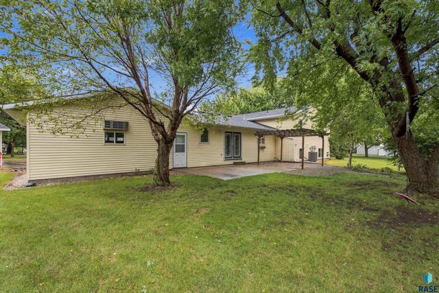 27091 Mariah Pl Place, Harrisburg, SD 57032