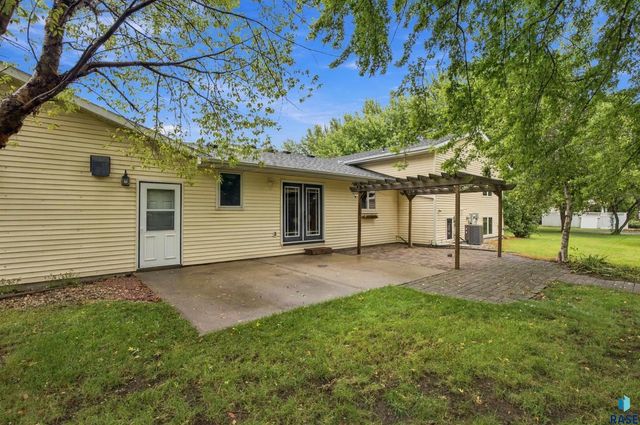 27091 Mariah Pl Place, Harrisburg, SD 57032