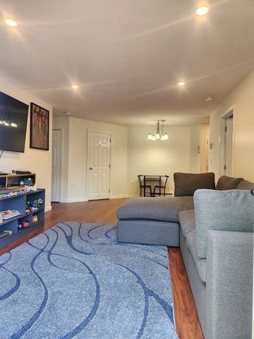80 Stanton St 36, Worcester, MA 01605