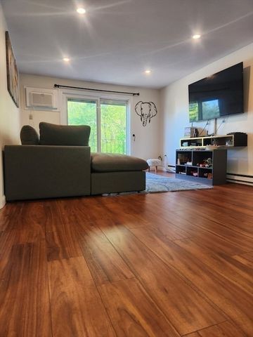 80 Stanton St 36, Worcester, MA 01605