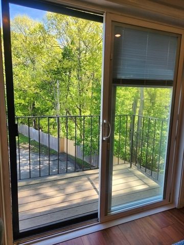 80 Stanton St 36, Worcester, MA 01605