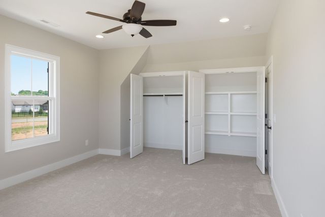 1561 John Sharp Rd, Spring Hill, TN 37174