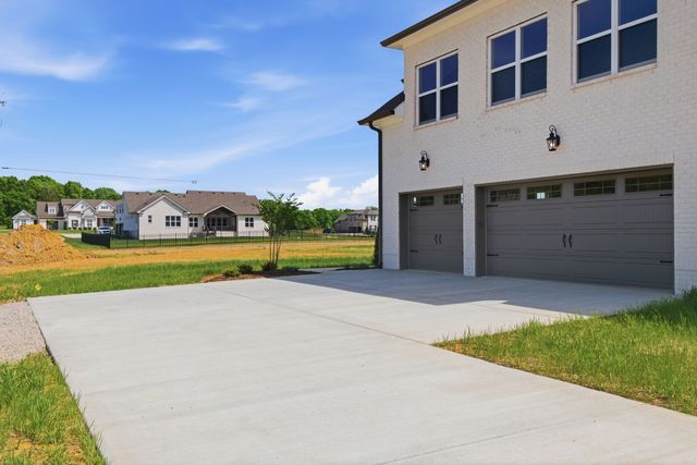 1561 John Sharp Rd, Spring Hill, TN 37174